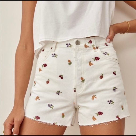 Reformation fruit loops Charlie high rise shorts - Picture 3 of 5